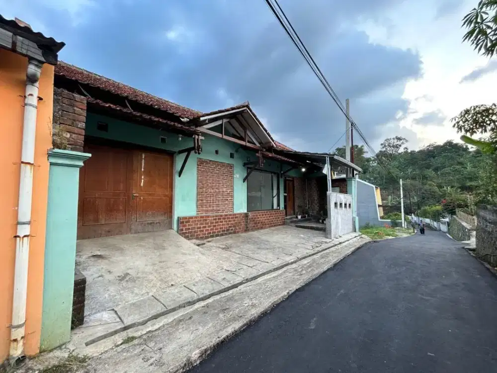 Rumah 5 lantai view kota Bandung di padasuka