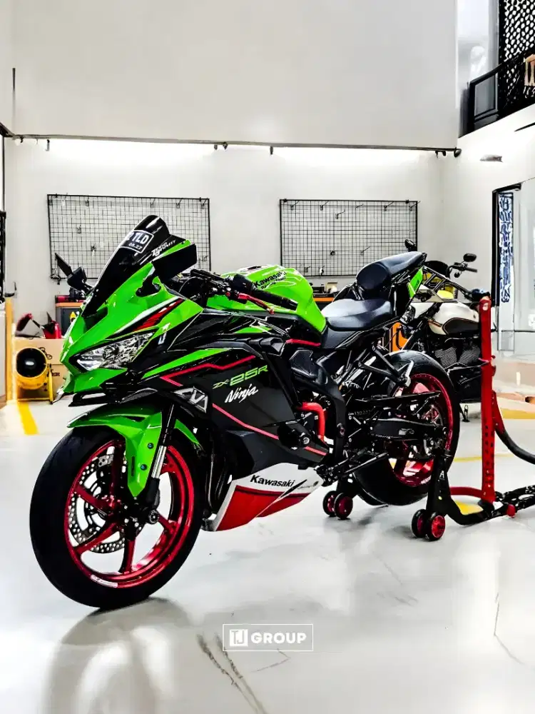 FOR SALE!! Kawasaki Ninja ZX25R 2021
