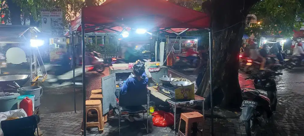 Dijual lapak dagangan di tugu dongkal