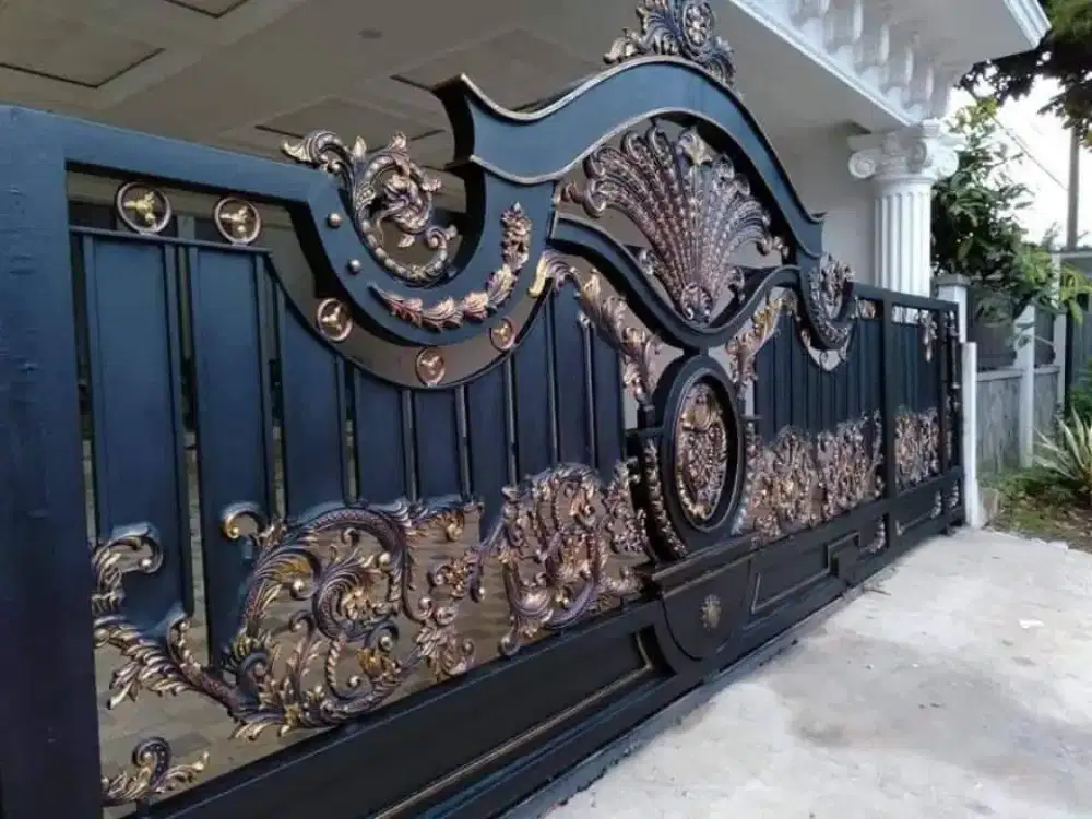 Pintu gerbang dan pagar motip kelasik