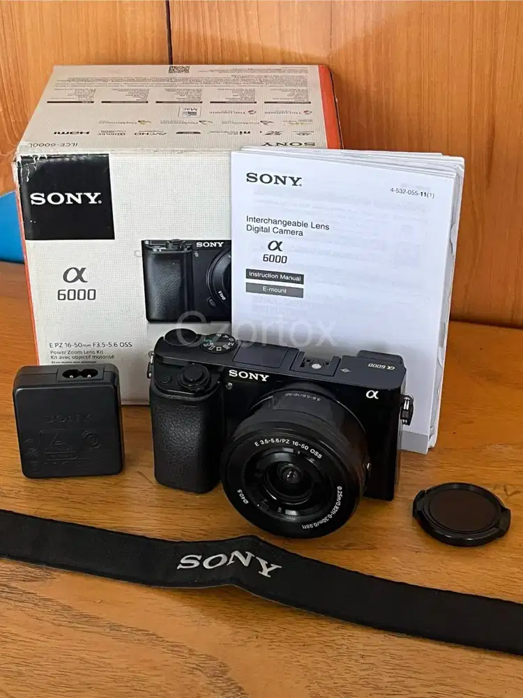 Sony A6000 Lensa Kit 16-50mm