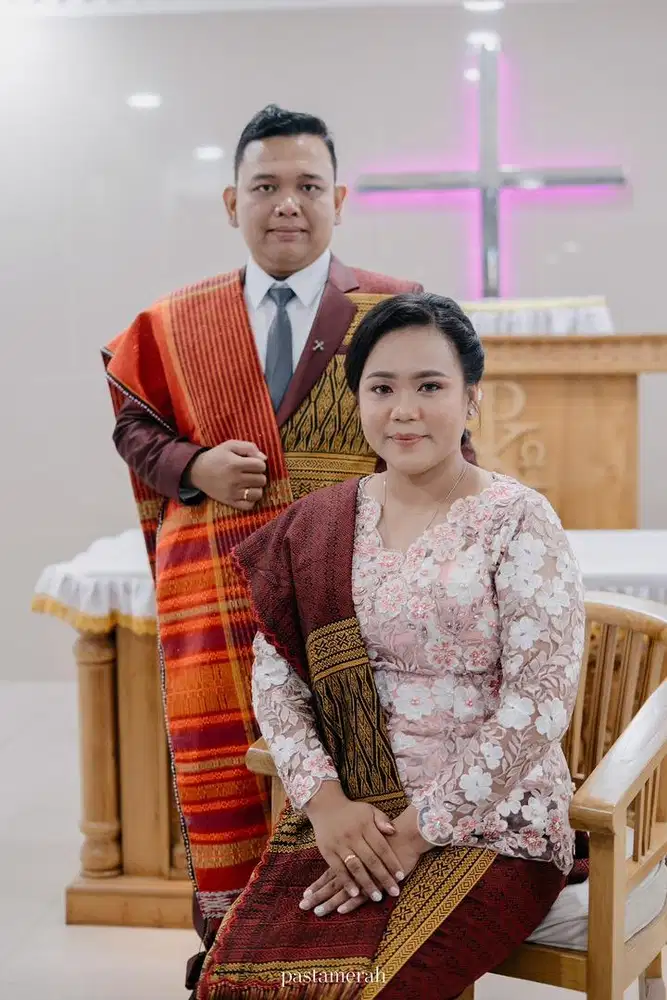 SEWA KEBAYA BATAK