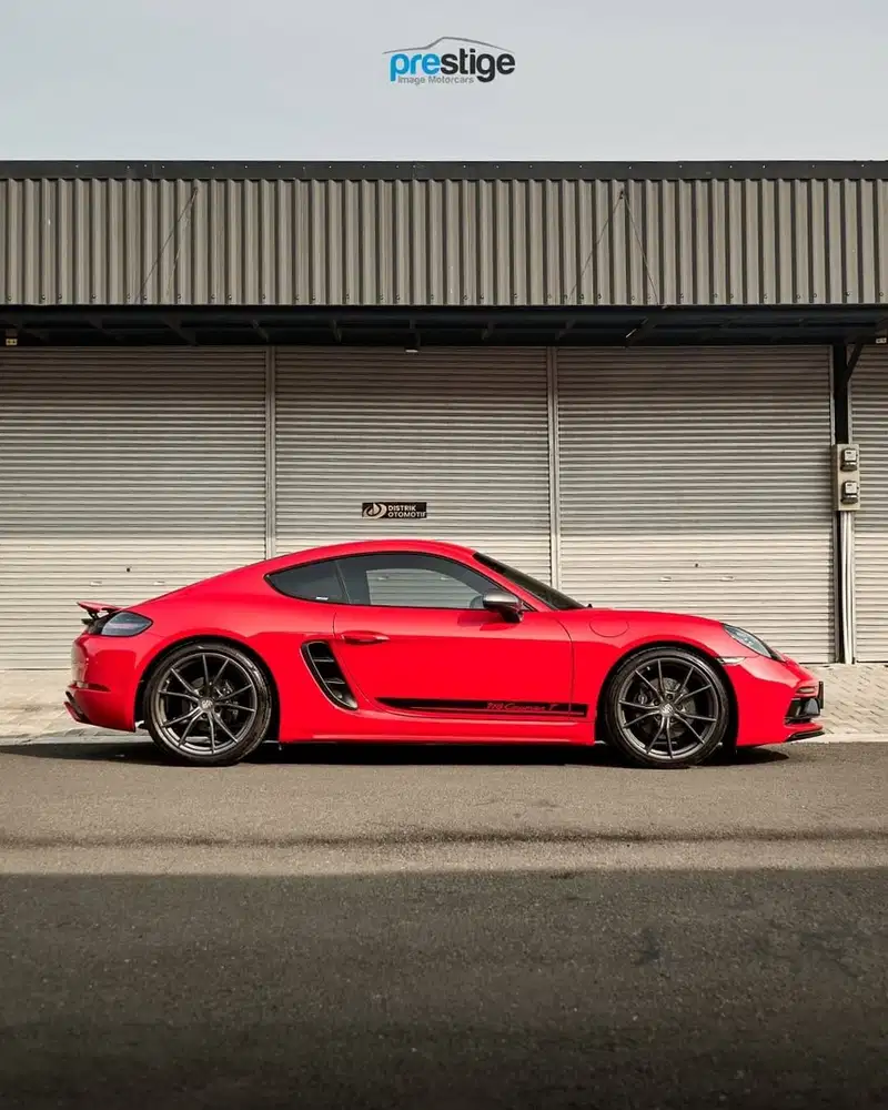 Porsche 718 Cayman T