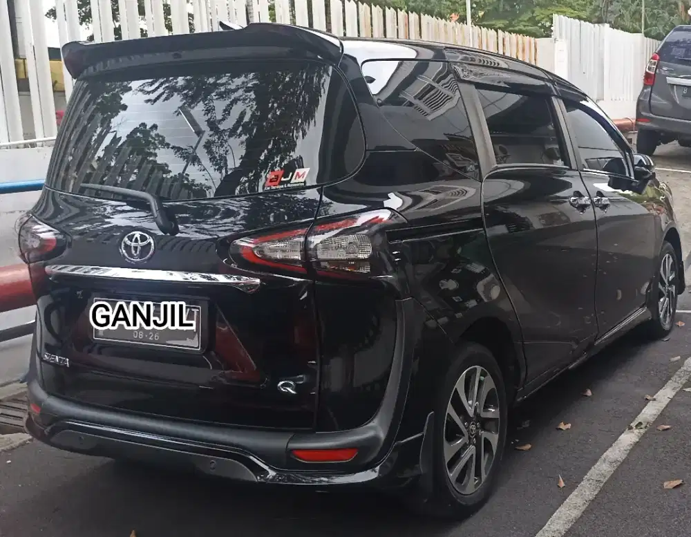 Sienta Q Hitam Simpanan Istimewa