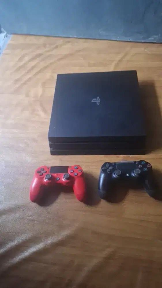 PS4 PRO 1 TB DUA STIK PLUS TV