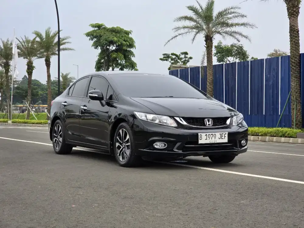 Honda Civic 1.8 Automatic 2015 Bensin Hitam  Metalik Super Bagus