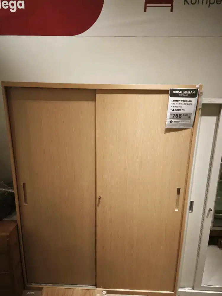 Lemari Metal Sliding Besar Baru Murah
