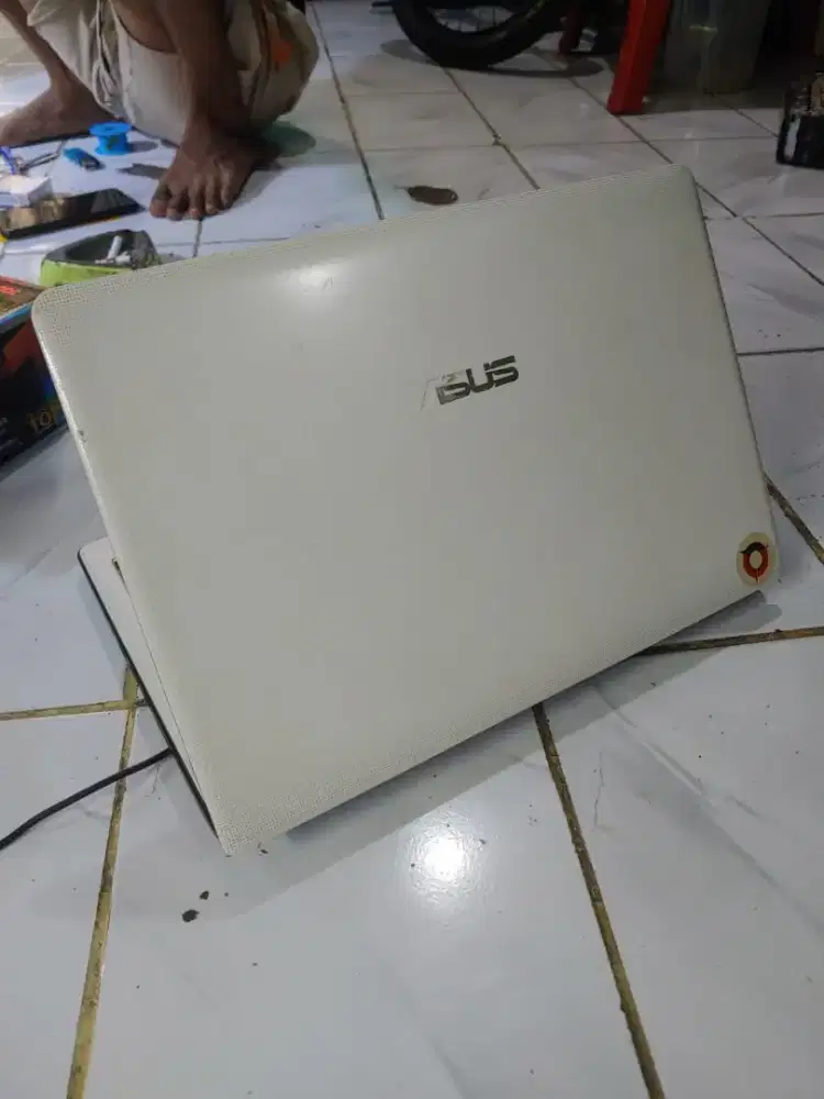 Leptop asus 14 in