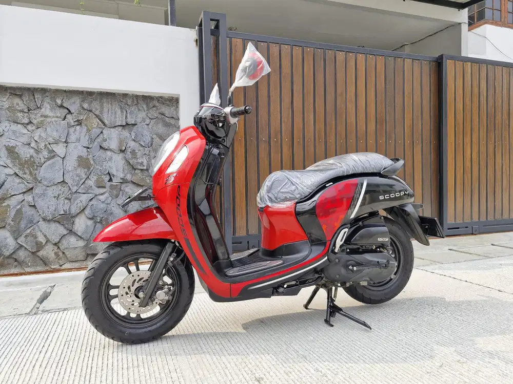 PROMO DP HANYA 800RB ! HONDA SCOOPY TH 2021 LOW KM LIKE NEW !