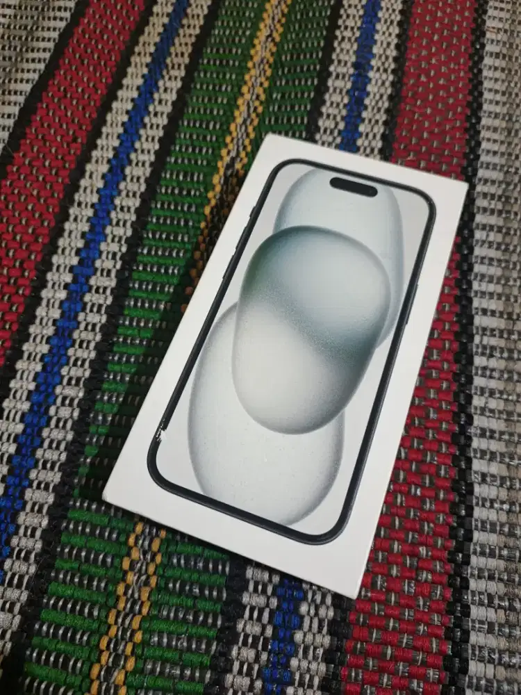 Iphone 15 hitam baru garansi resmi