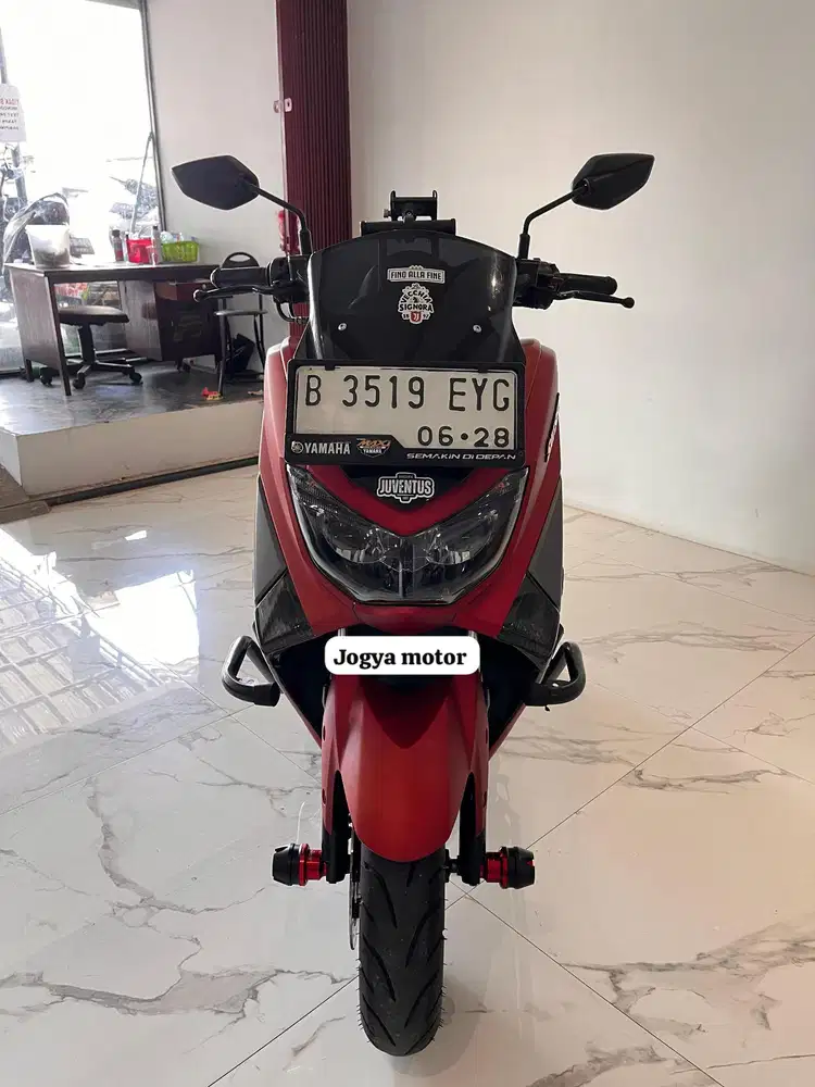 (A) Yamaha Nmax Tahun 2019