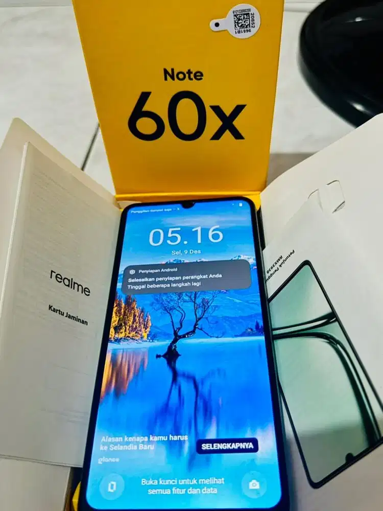 Realme Note 60x warna Wilderness Green.