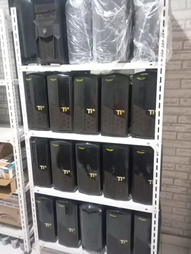 Kesing komputer merk Armageddon