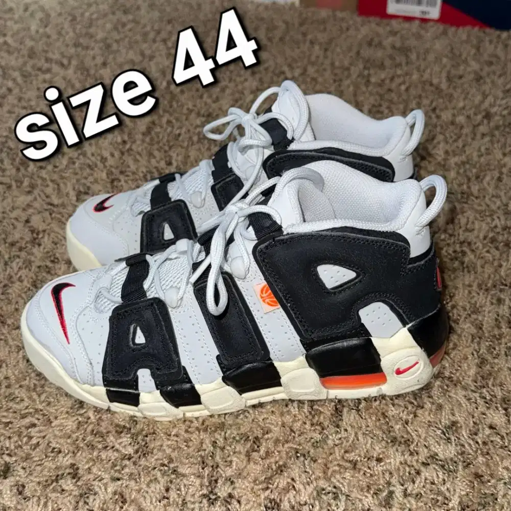 Sepatu basket sneakers nike uptempo hoops