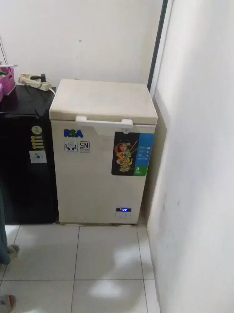 dijual cepat freezer RSA 100 liter