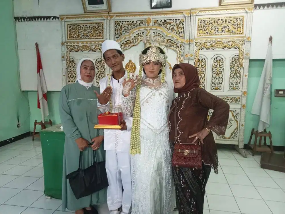 Baju pengantin kebaya