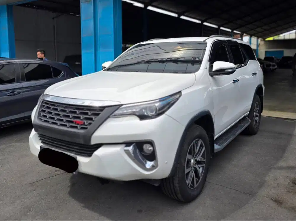 ( DP 53JT) Toyota Fortuner VRZ Diesel AT 2016 / Pajero Sport / Everest