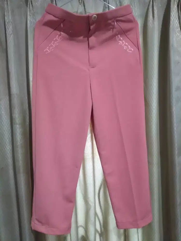 Celana Panjang Wanita