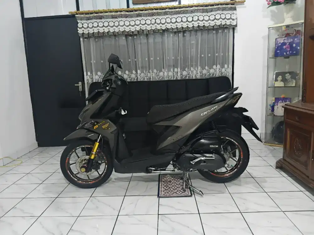Beat deluxe 2021 tangan pertama dr barru km rndah pajak panjang stahun