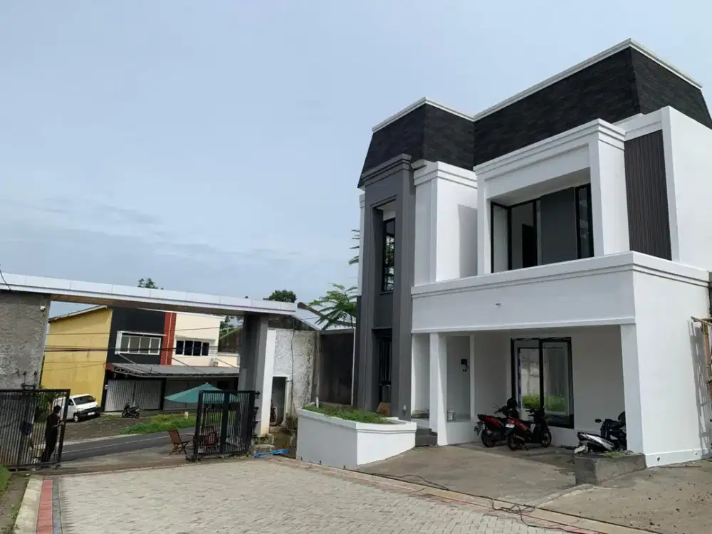 TERMEWAH CLUSTER THE COSMO PARADISE RUMAH NUANSA AMERICAN CLASSIC DI PUSAT GUNUNGPATI