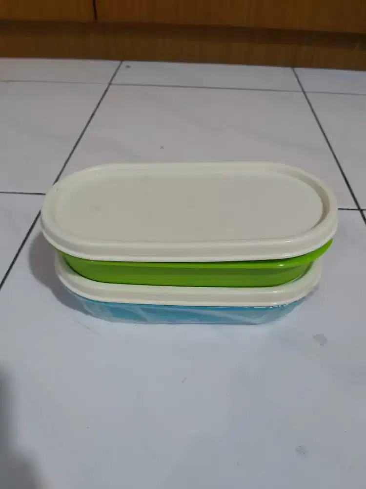 Tupperware kotak makanan