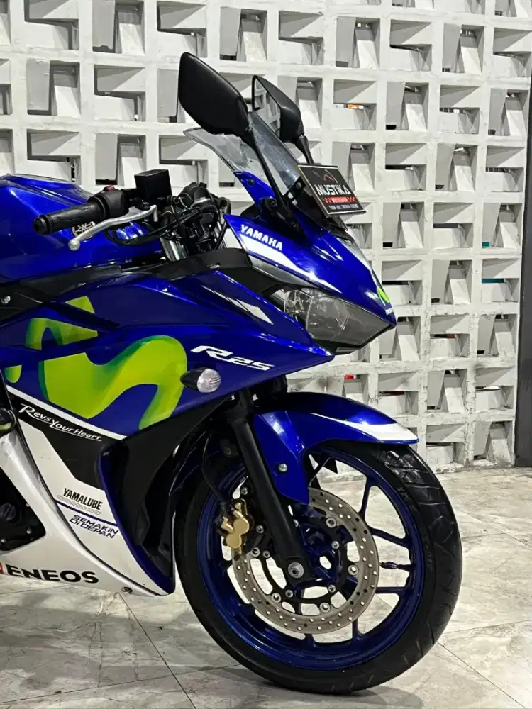 YAMAHA R25 2016 MOVIESTAR - Chintia Mustika