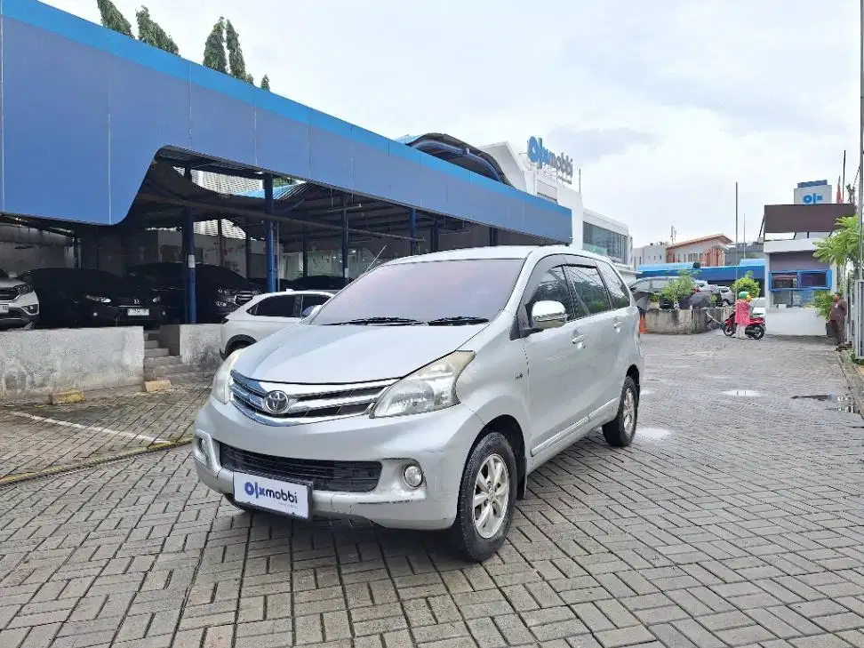 LOW DP Toyota Avanza 1.3 G Bensin-AT 2015 UYJ