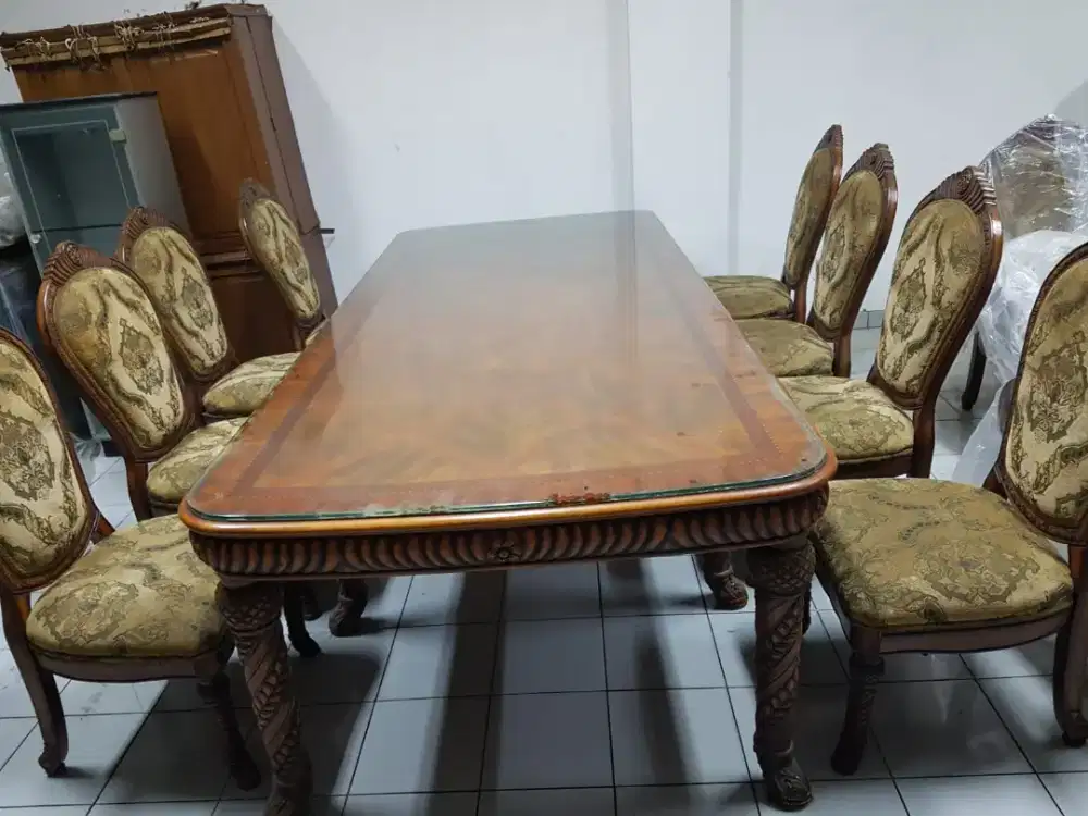 Meja Makan Panjang Bekas