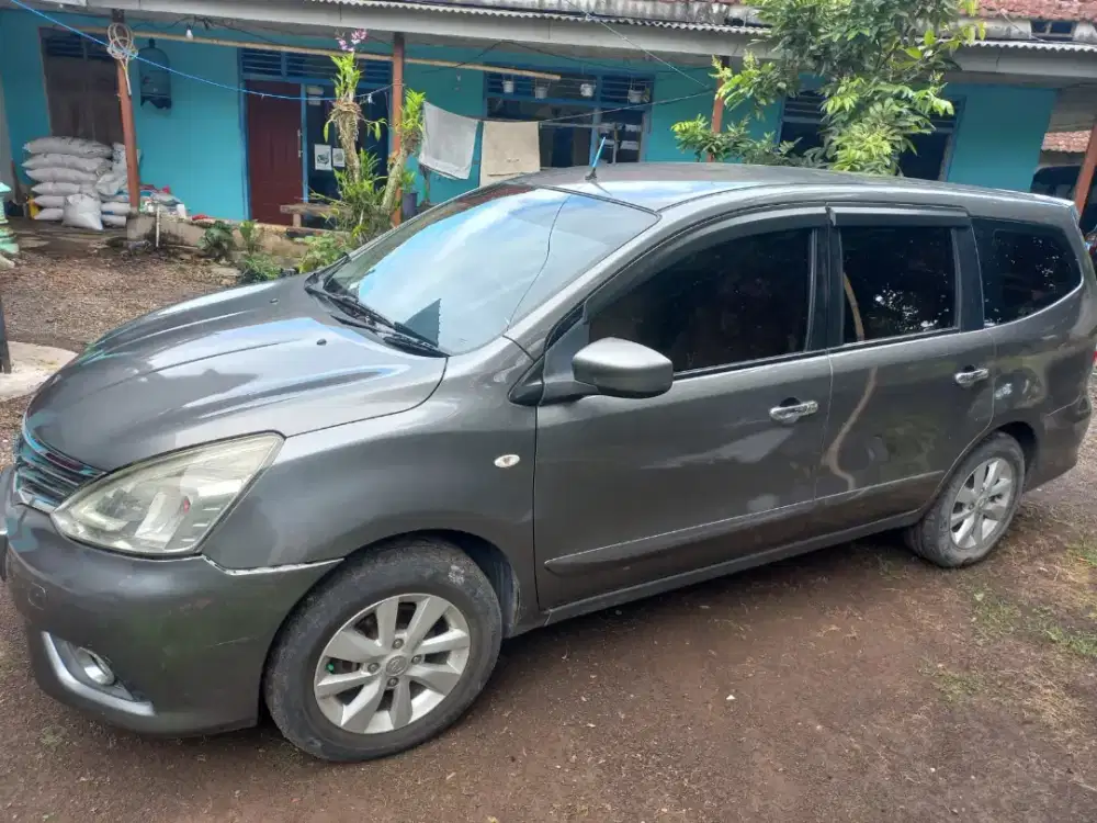 Grand Livina SV 2013