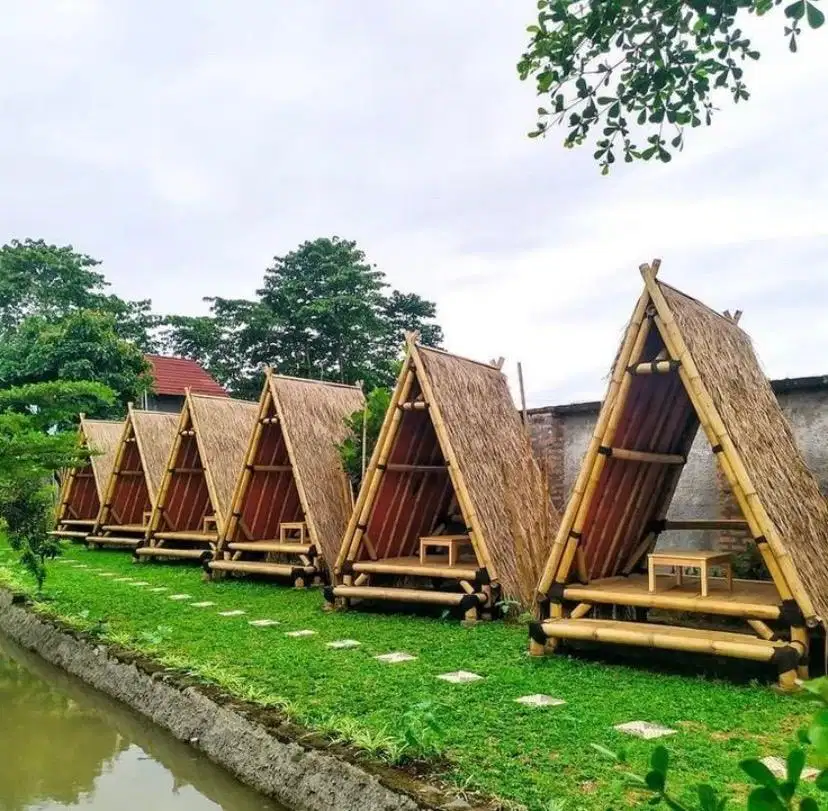 SAUNG GAZEBO DAN KERAJINAN BAMBU LAINNYA