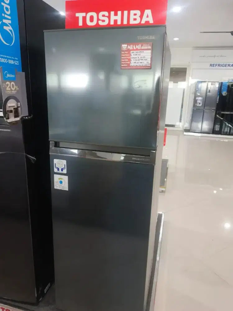 Kulkas toshiba 2 pintu