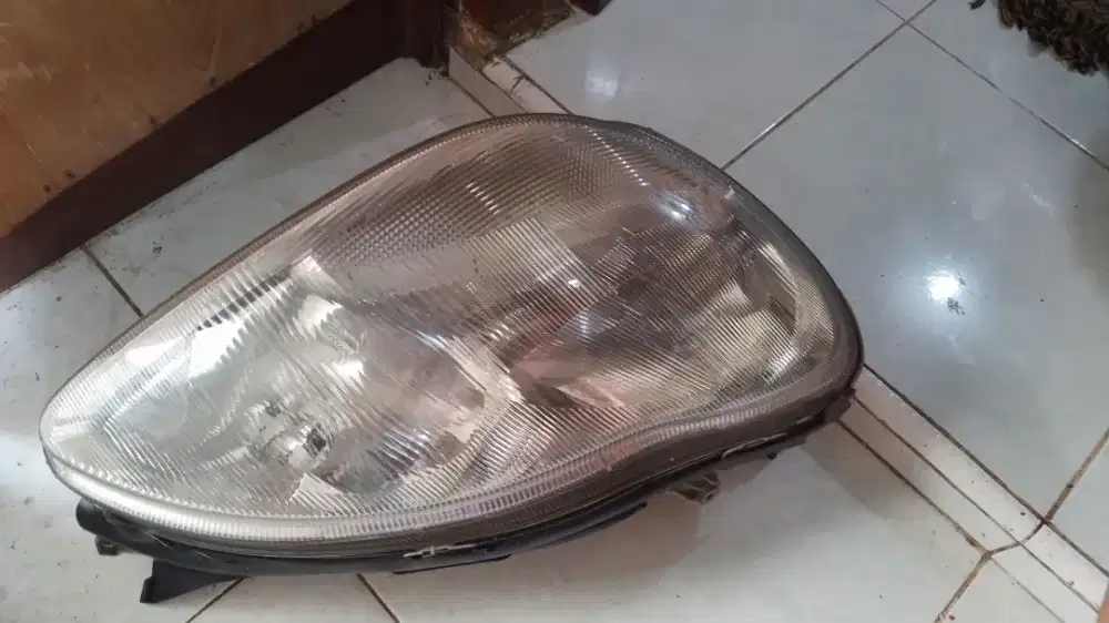 Headlamp headlight lampu depan mercy a-class w168 A140 A160