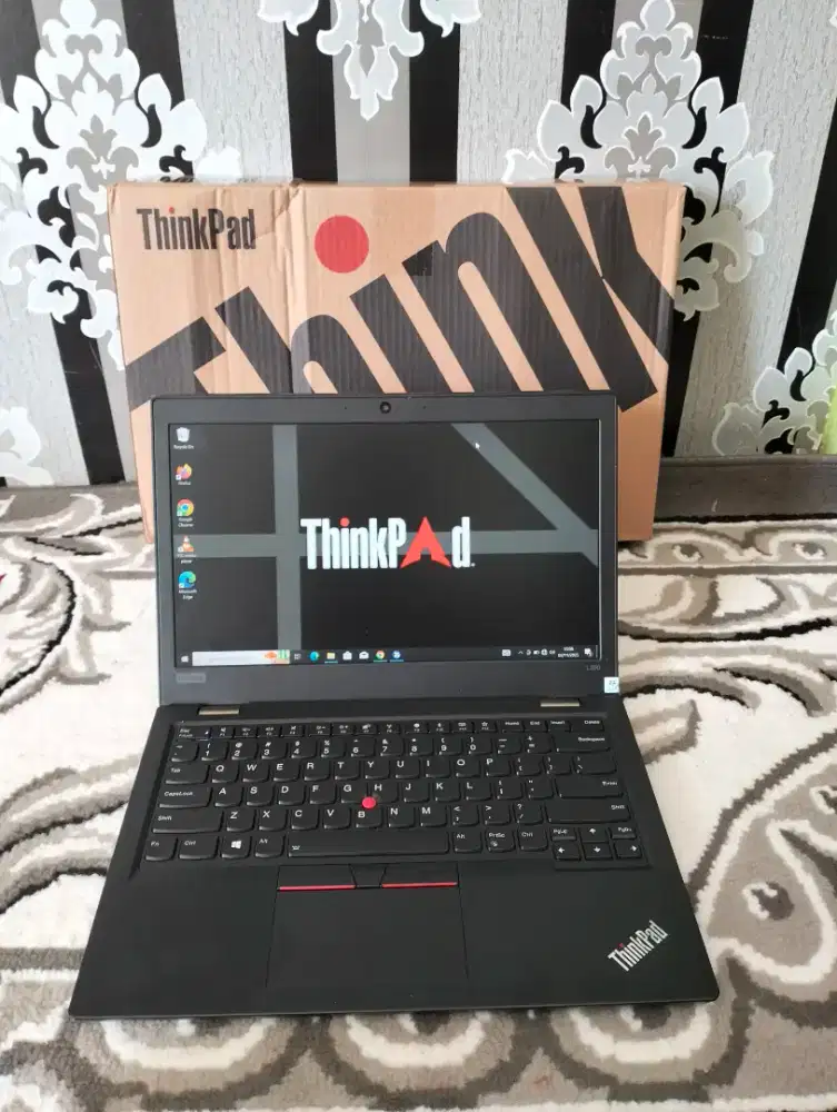 Dijual laptop Lenovo Thinkpad  gen 8 i5 Ram 16Gb slim gen tinggi mulus