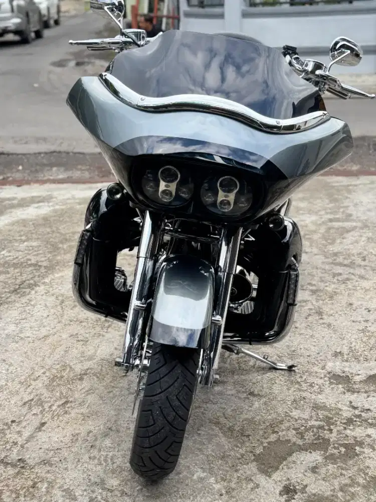 Harley Davidson Road Glide CVO 2011