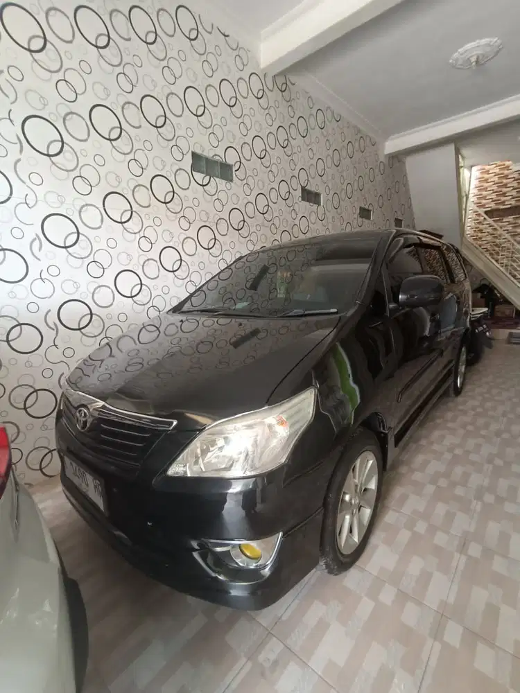 Toyota Kijang Innova 2013 Bensin