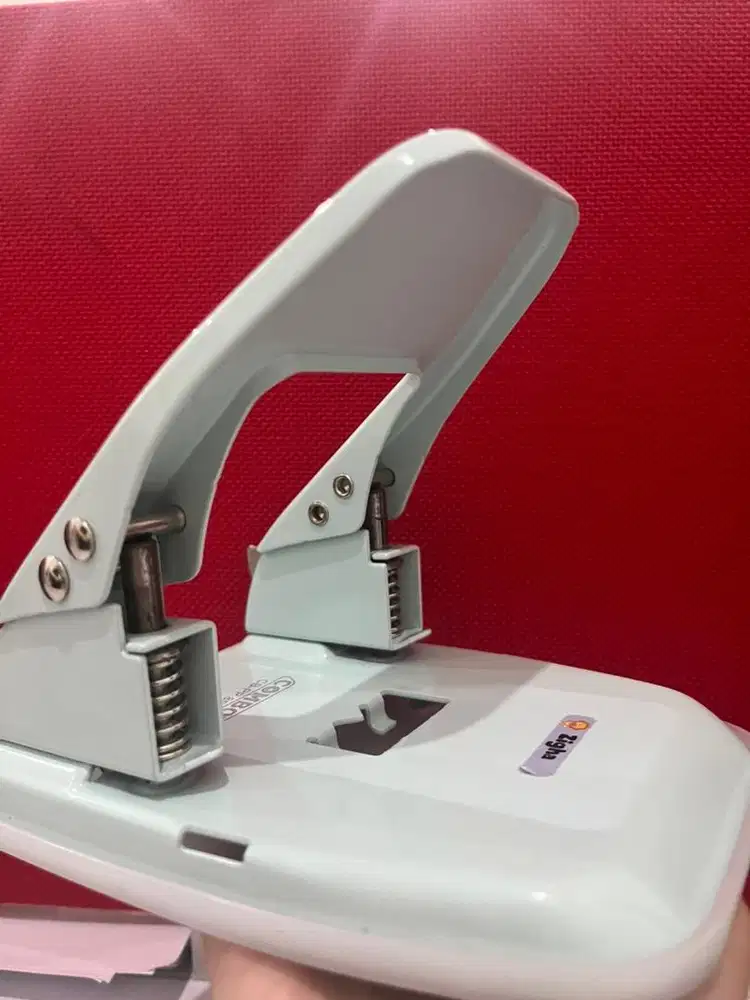 HSC 2025 - Pembolong kertas