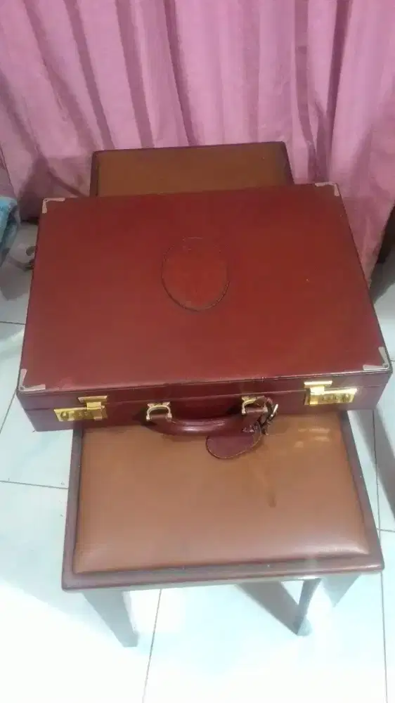 Tas Cartier Briefcase classic burgundy