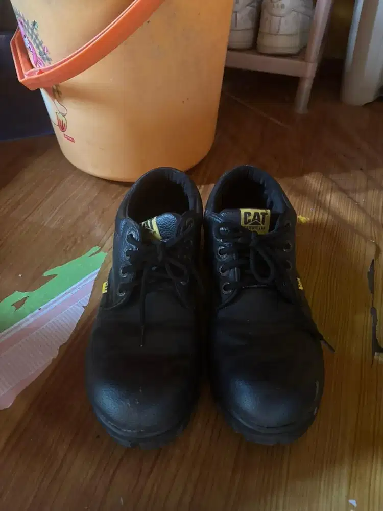 Jual sepatu safety ukuran 41