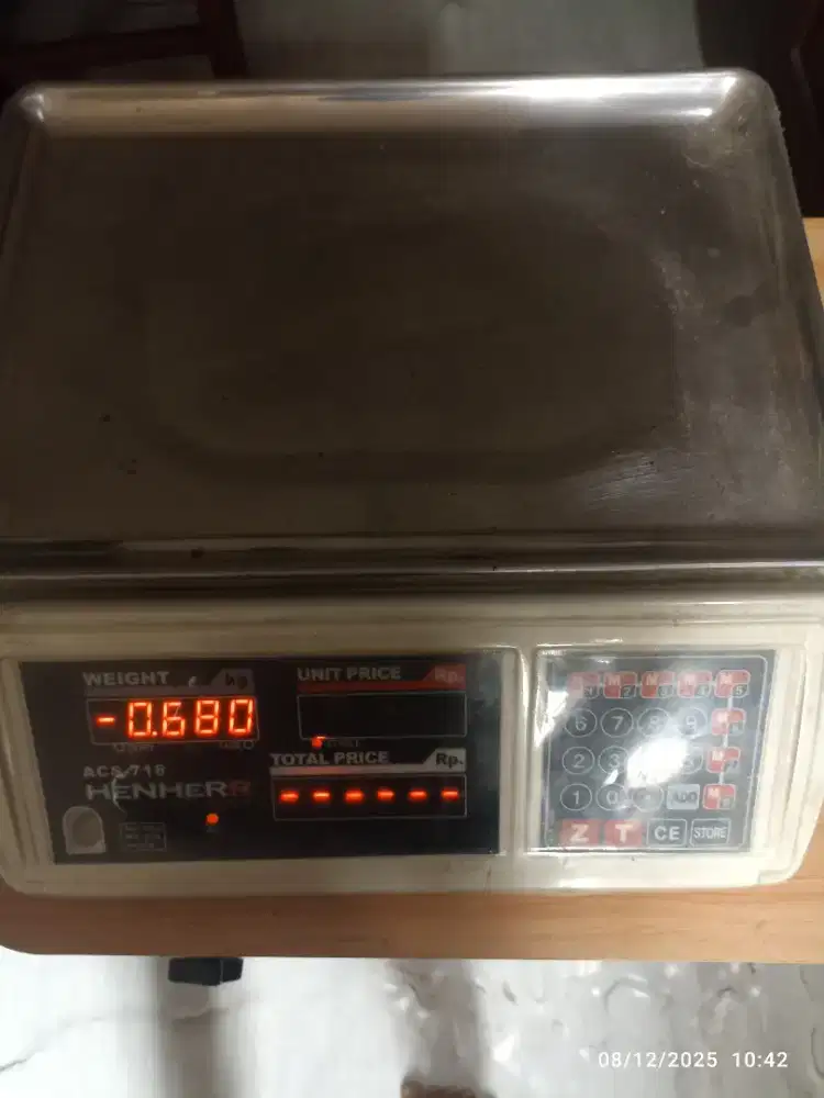 TIMBANGAN MEJA DIGITAL HENHERR ACS 718