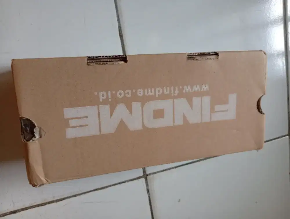 Sepatu sneakers wanita