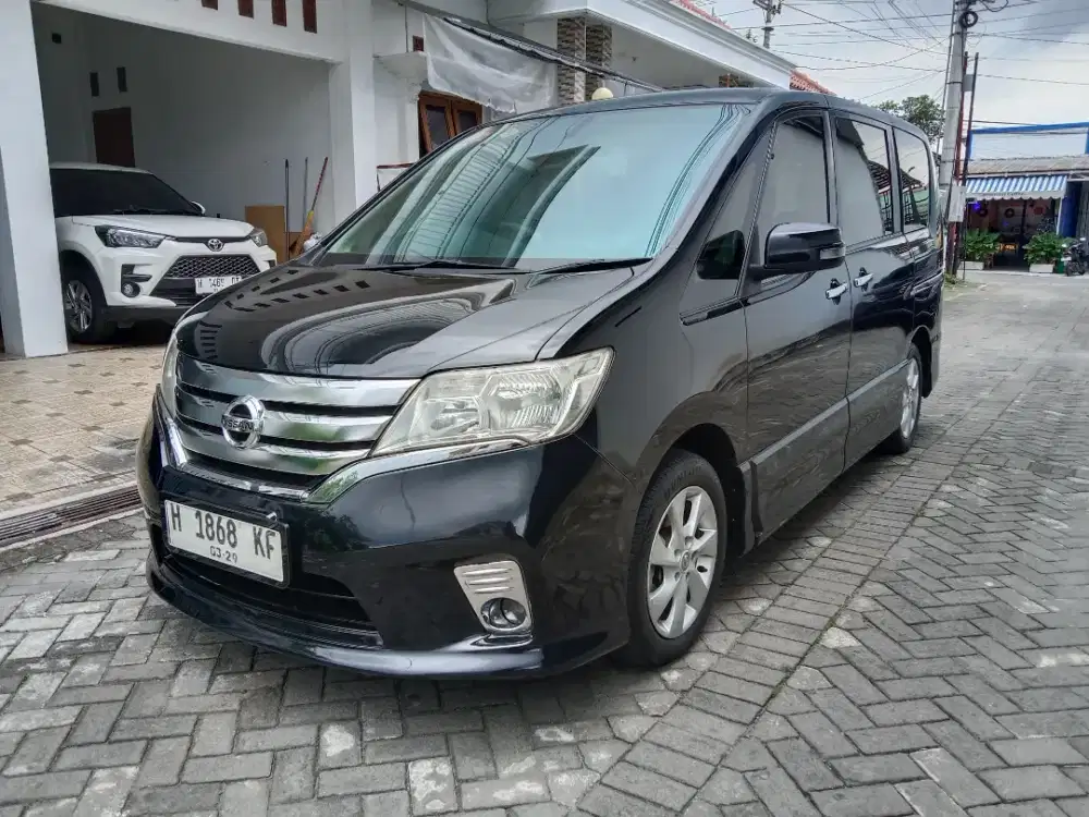 Bismillah, Nissan Serena HWS matic th 2013