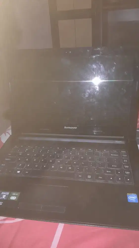 Laptop Lenovo-.