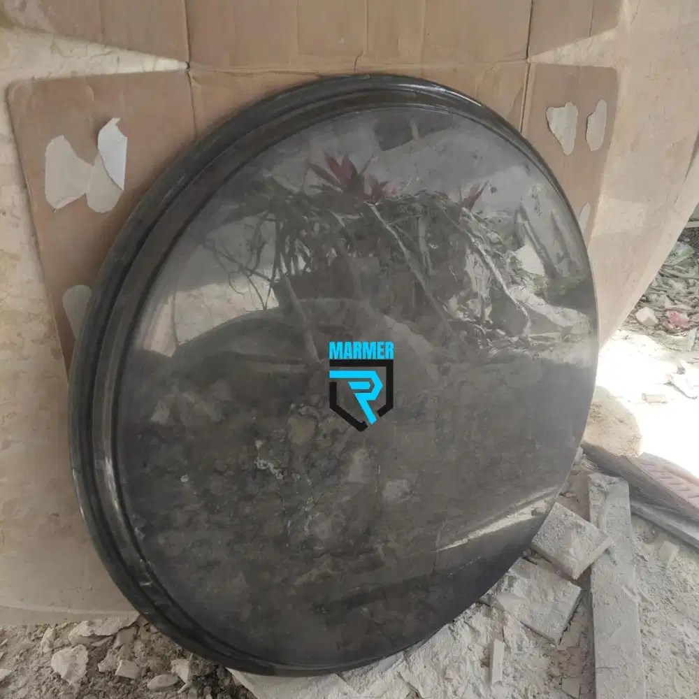 Daun meja bulat marmer hitam kilap glossy