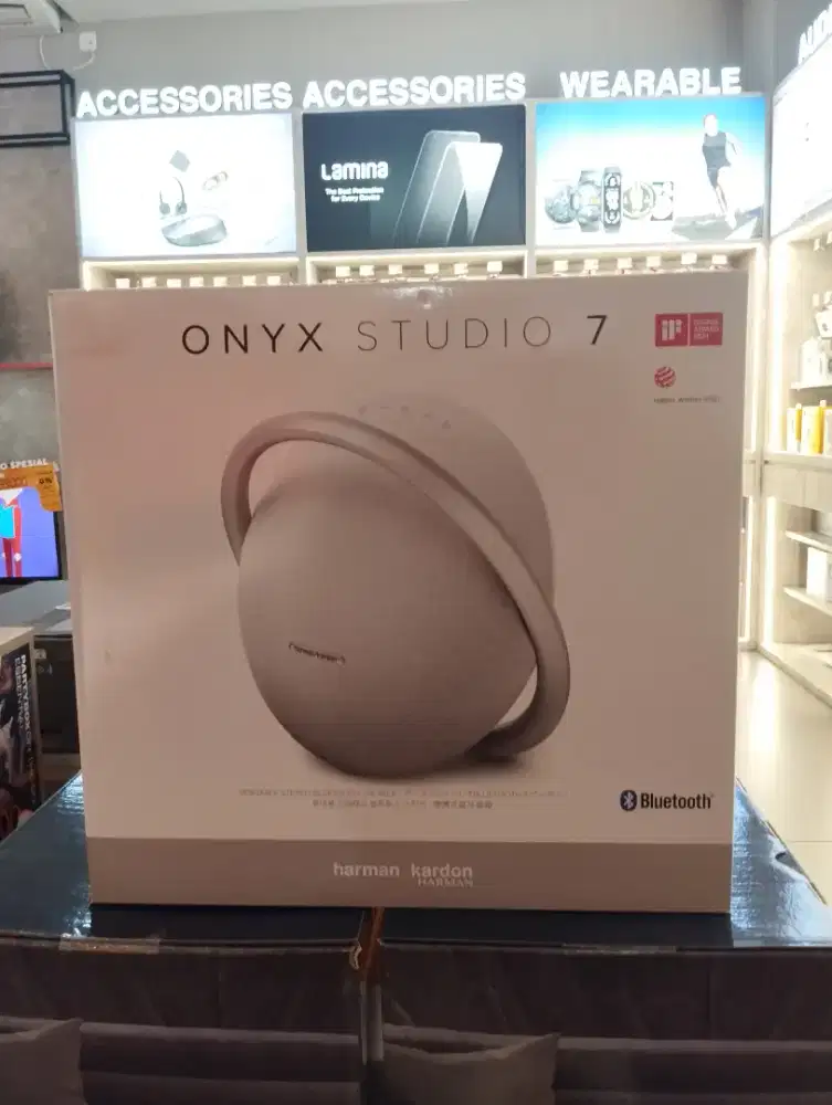 HARMAN KARDON ONYX STUDIO 7