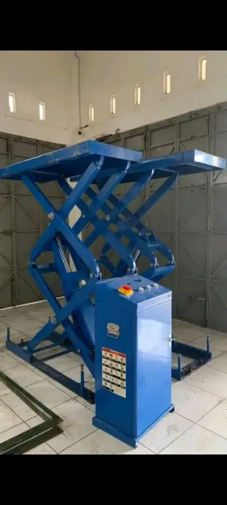 Mini scissor lift mobil