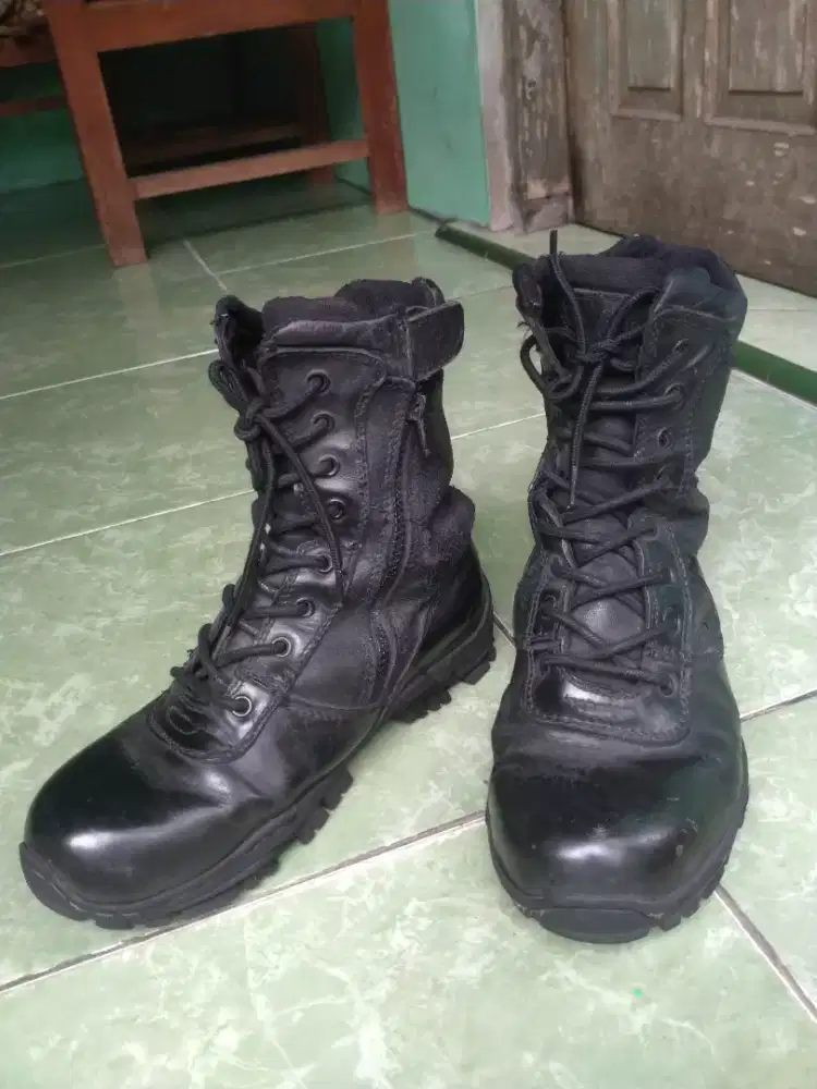 Sepatu Boots kulit TNI