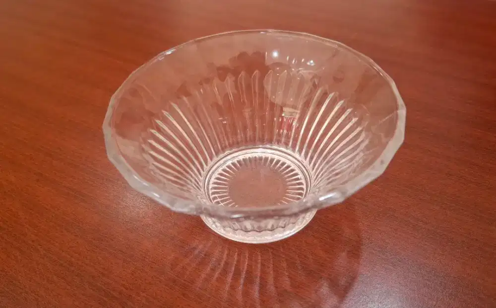 tempat permen terbuat dari kaca