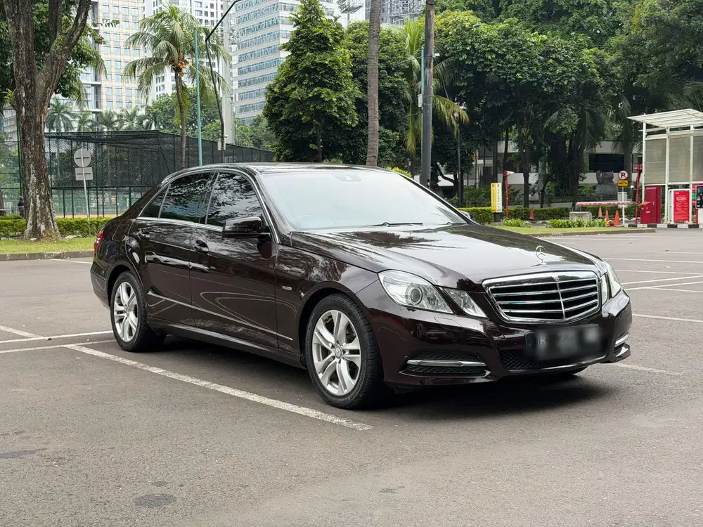 (TDP 30 Juta) Mercedes E250 Avantgarde 2011