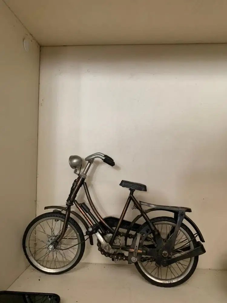 furniture sepeda antik