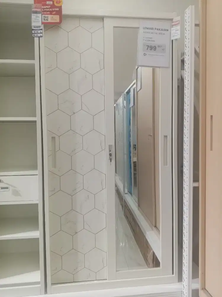 Promo Alexis lemari besi